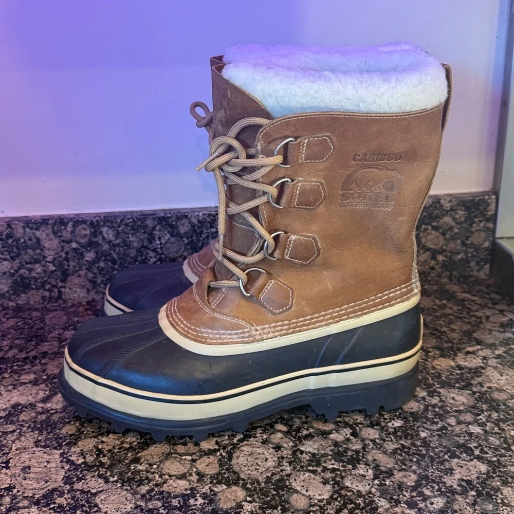 SORREL CARIBOU ladies brand new waterproof boots never worn size 10